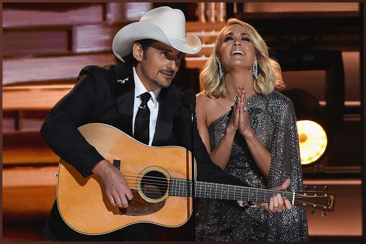 Paisley, Underwood Open 2016 CMA Awards With Cheeky Monologue