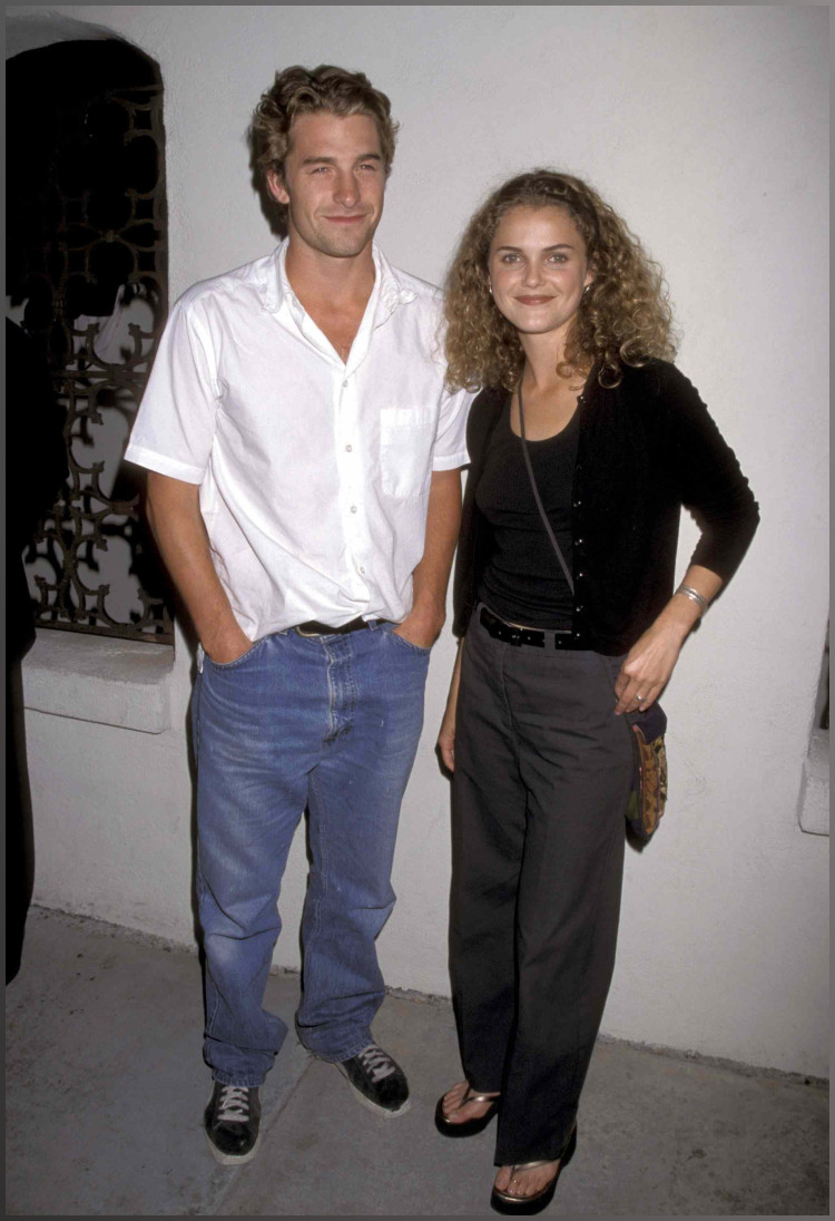 Scott Speedman and Keri Russell 